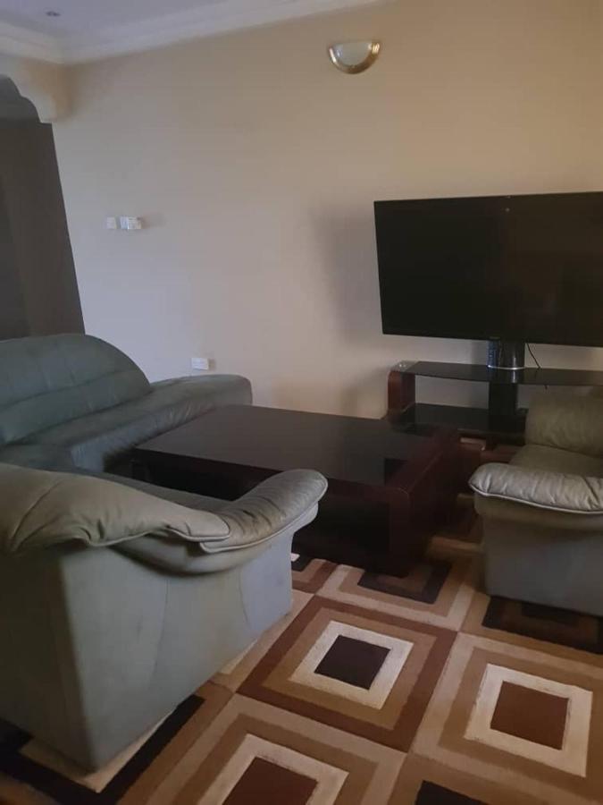 Touray Guest House Old Yundum Ngoại thất bức ảnh